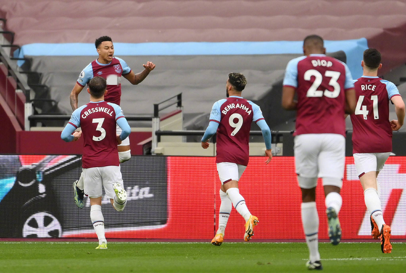 称名局迭出 称名局迭出